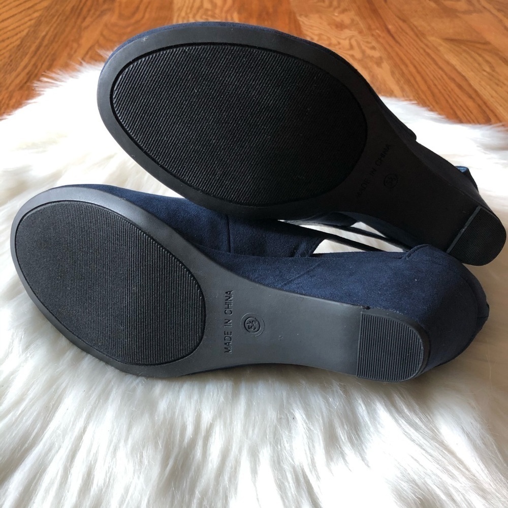 American Rag Miley Chop Out Navy Blue Wedges 5.5M - Picture 9 of 10